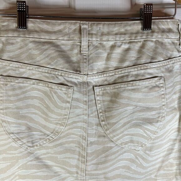 We the Free Free People Denim‎ Skirt Subtle Animal Print Size 26 Distressed Hem - Picture 4 of 9